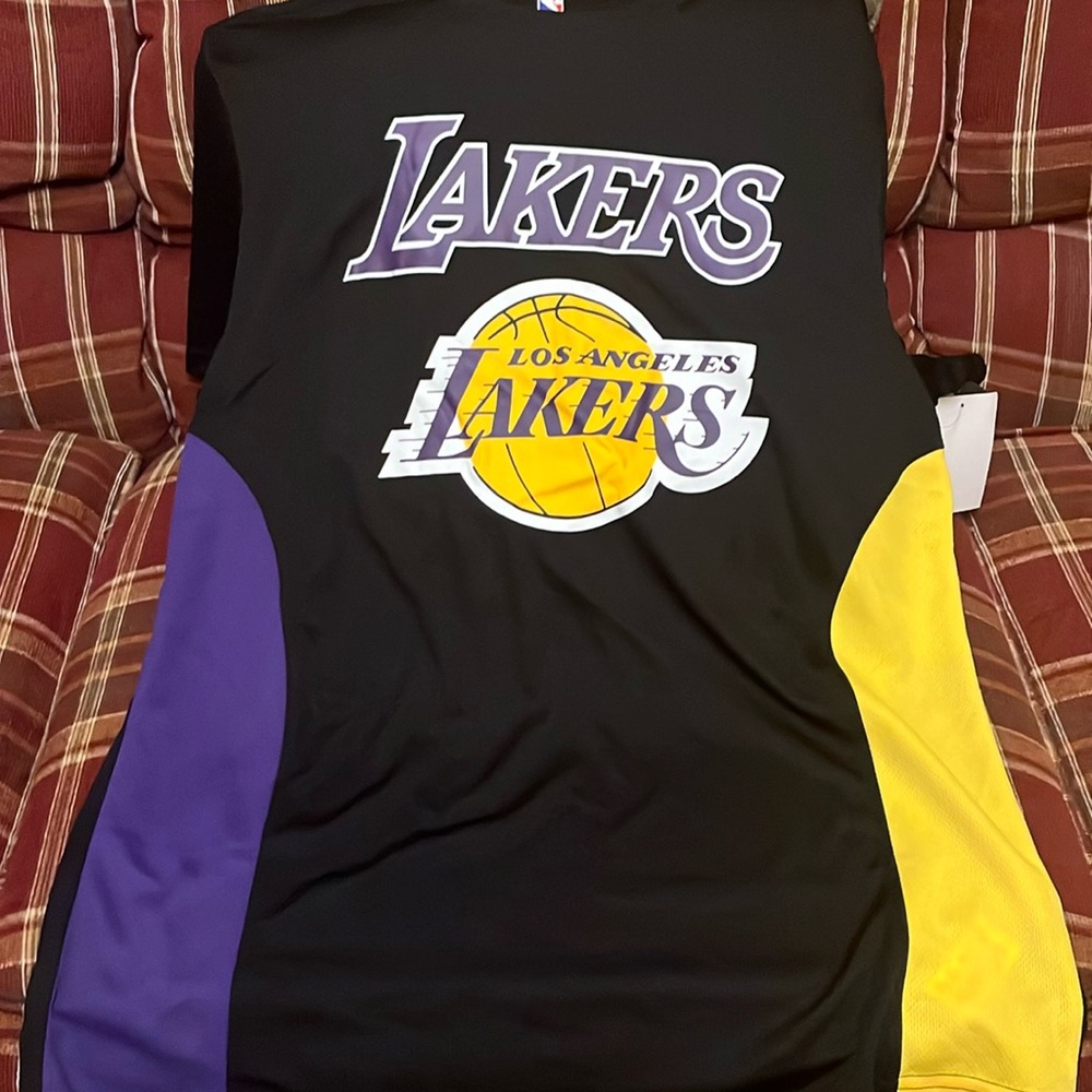 NWT - NBA Licensed LA Lakers Shirt - Lebron James #6